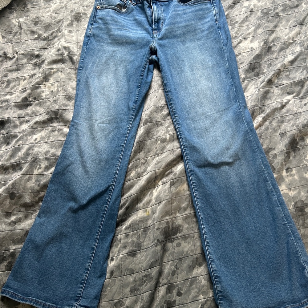 American Eagle Flare Jeans